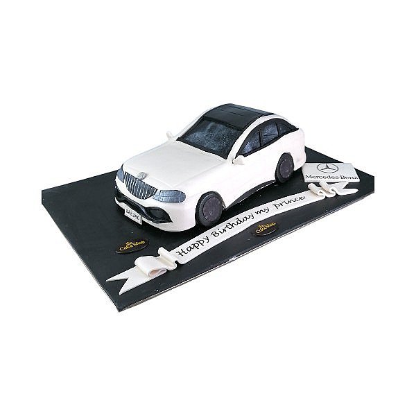 A Mercedes car-themed cake